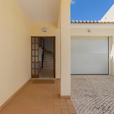 וילה Spacious - Walk To & Center