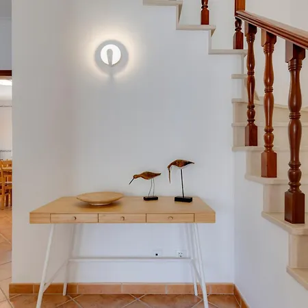 Spacious - Walk To & Center * ラゴス