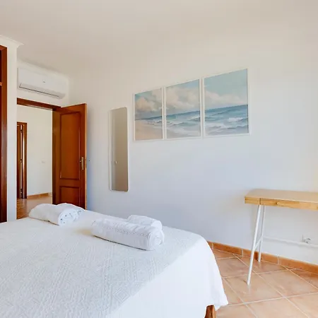 Spacious - Walk To & Center ヴィラ ラゴス